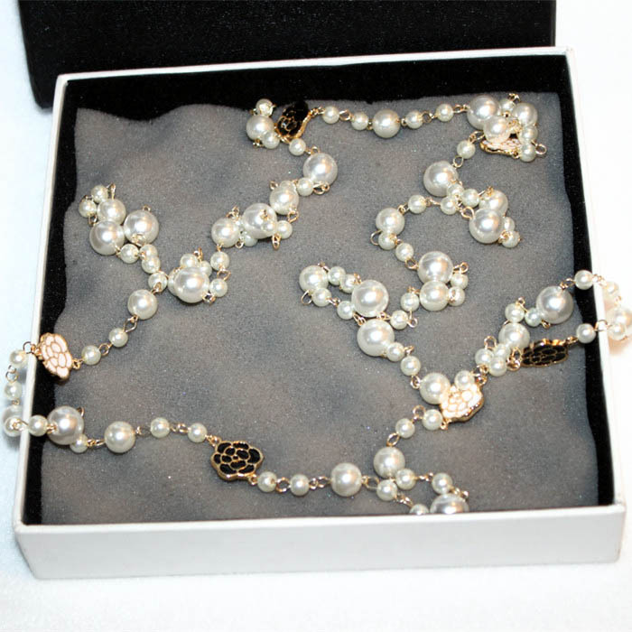 layered pearls beads  flower l - String Of Pearls Plant review and price